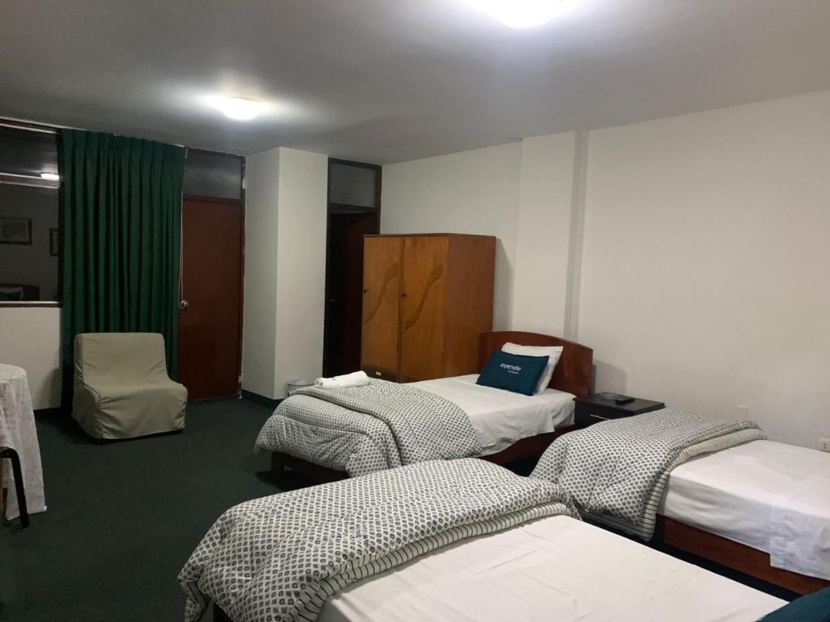 Hotel Las Mercedes Trujillo Extérieur photo